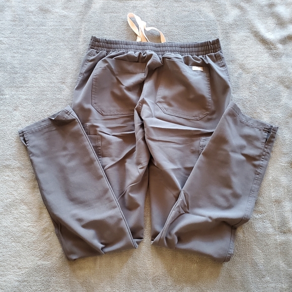 ⛑Figs Charcoal Set (Casma+Yola)⛑ - Picture 9 of 12